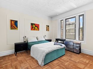 3090 38th St APT 1R, Astoria, NY 11103