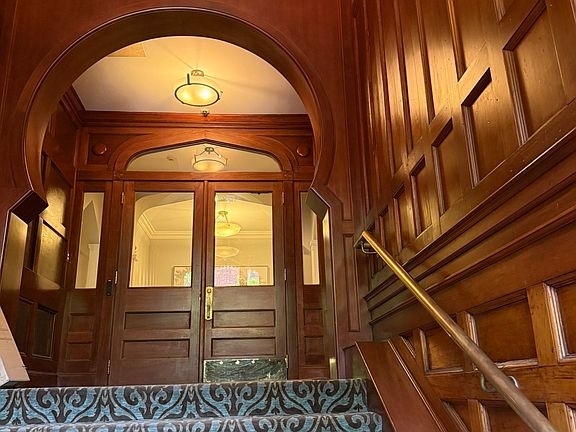 2nd image of 271 Dartmouth St APT 2F