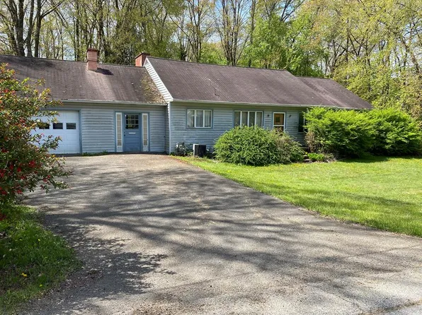 120 Wintergreen Dr, Franklin, PA 16323