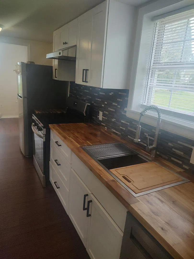 1 bed, 1000 sqft, $1,250 — Photo 3