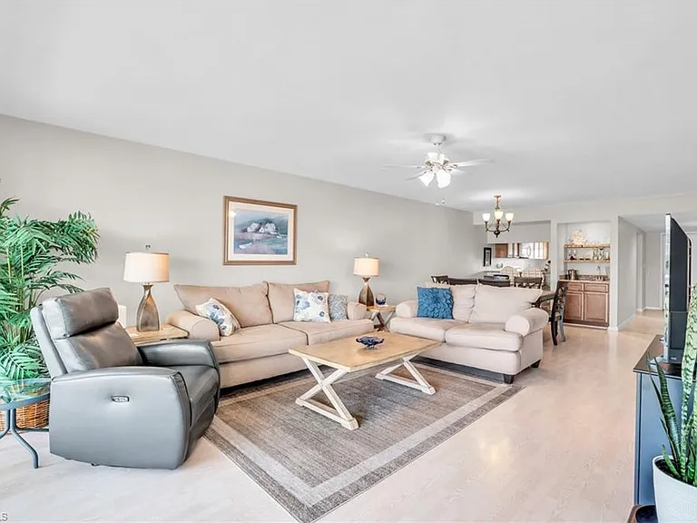 4640 Chantelle Dr #N204 — Photo 5