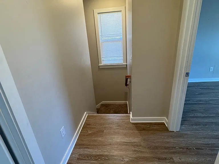 1905 Grayson St — Photo 29