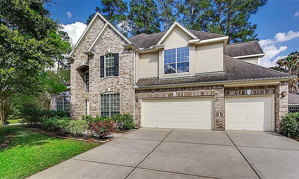 1st image of 194 W Evangeline Oaks Cir