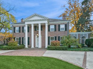 1053 Laurie Ln, Burr Ridge, IL 60527