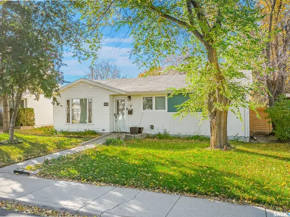 605 X Avenue N, Saskatoon, SK S7L 3K2
