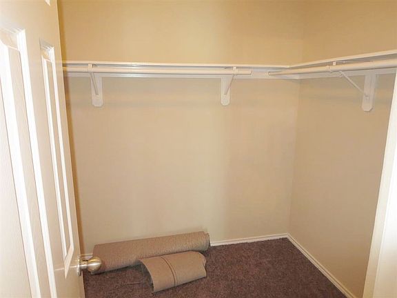 5th image of 631 Trail Springs Ct
