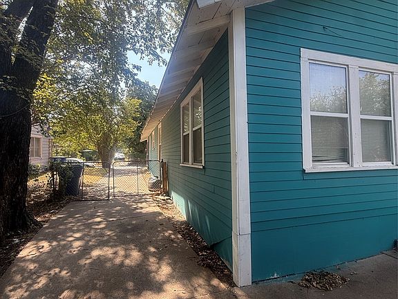 3rd image of 2925 Lenway St
