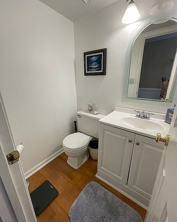 1st image of 303 San Roman Dr