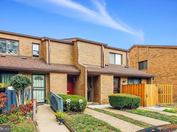 3176 Berry Rd NE #27, Washington, DC 20018