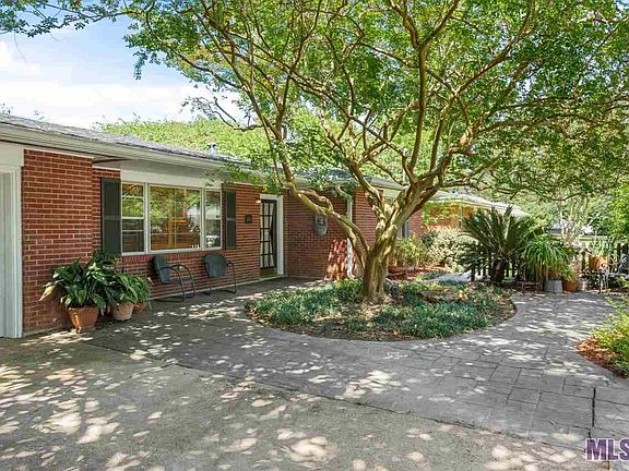 2nd image of 109 Joan St