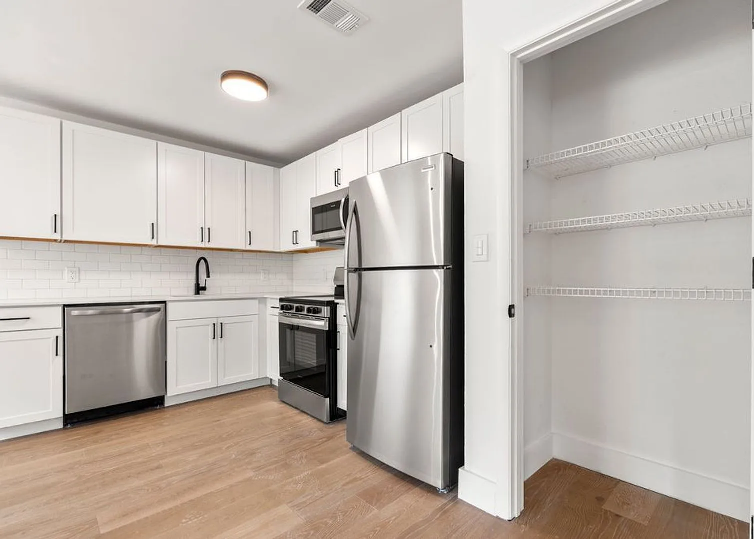 Landis Grove — Photo 2