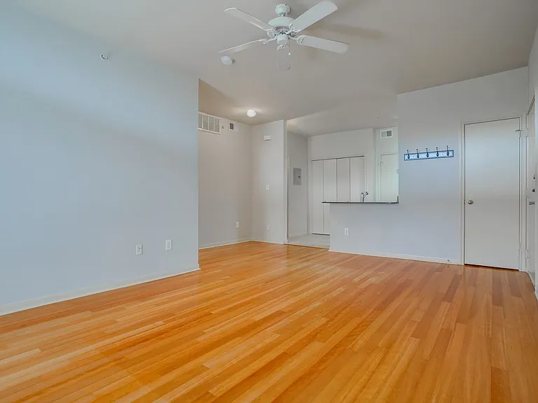 2209 Hancock Dr #27 — Photo 10