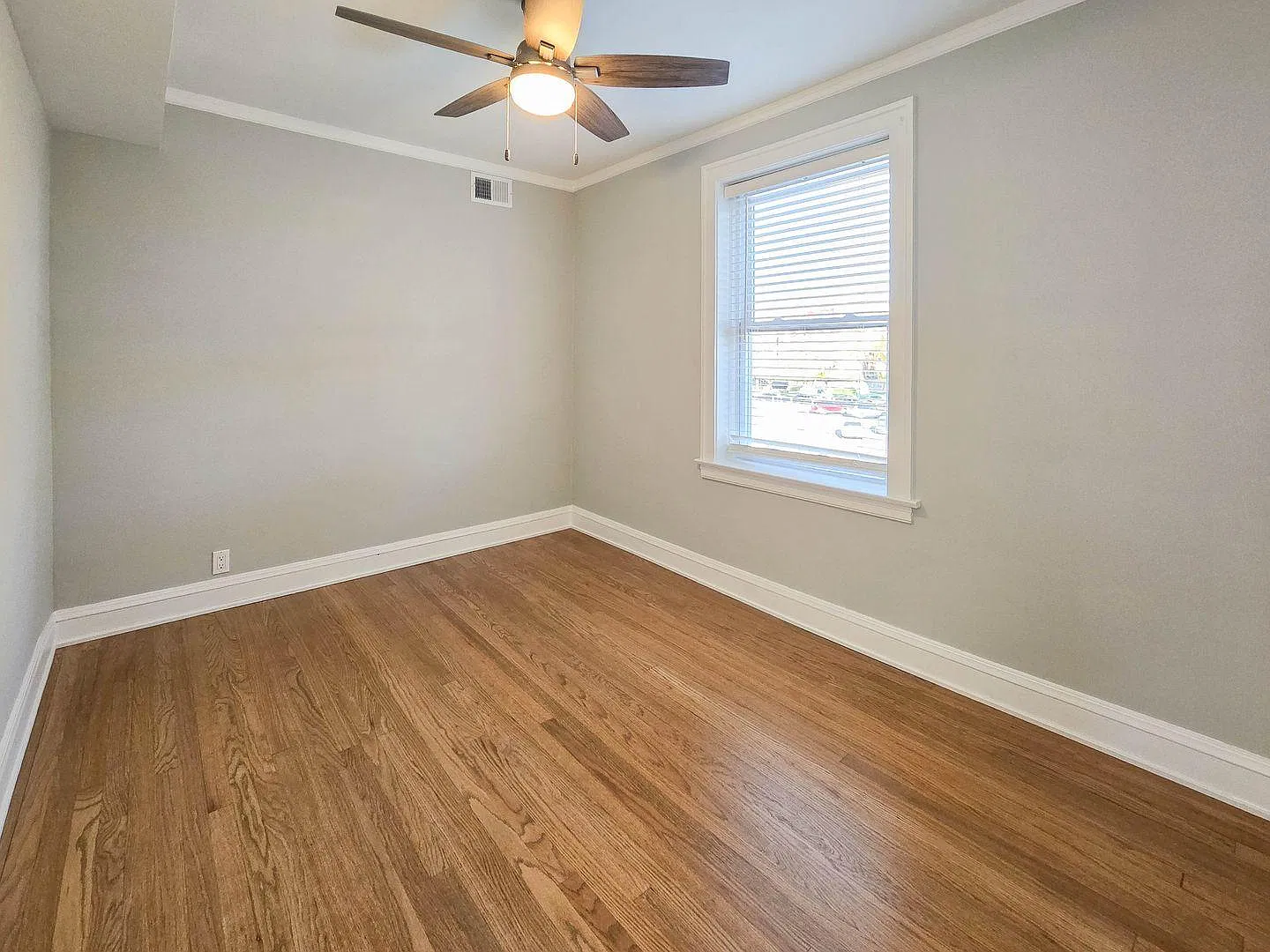 2 bed, 1050 sqft, $2,895 — Photo 3