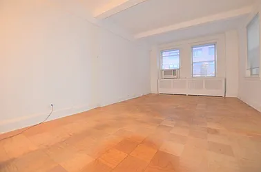 Rented by Manhattan Realty Group