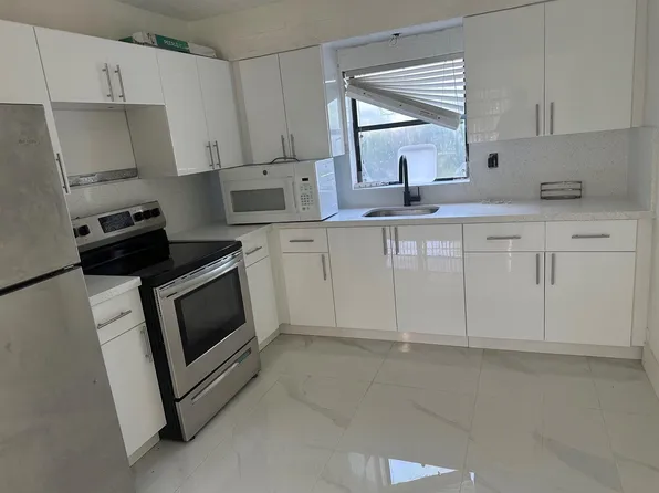 (undisclosed Address), Hollywood, FL 33023