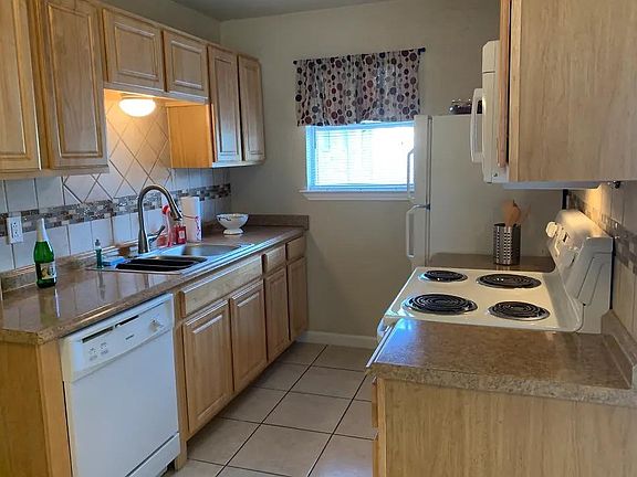2nd image of 1015 N Gilmer St #101