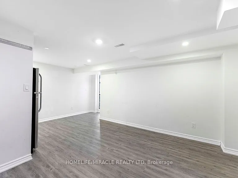 1330 Aldergrove Dr #BASEMENT — Photo 8