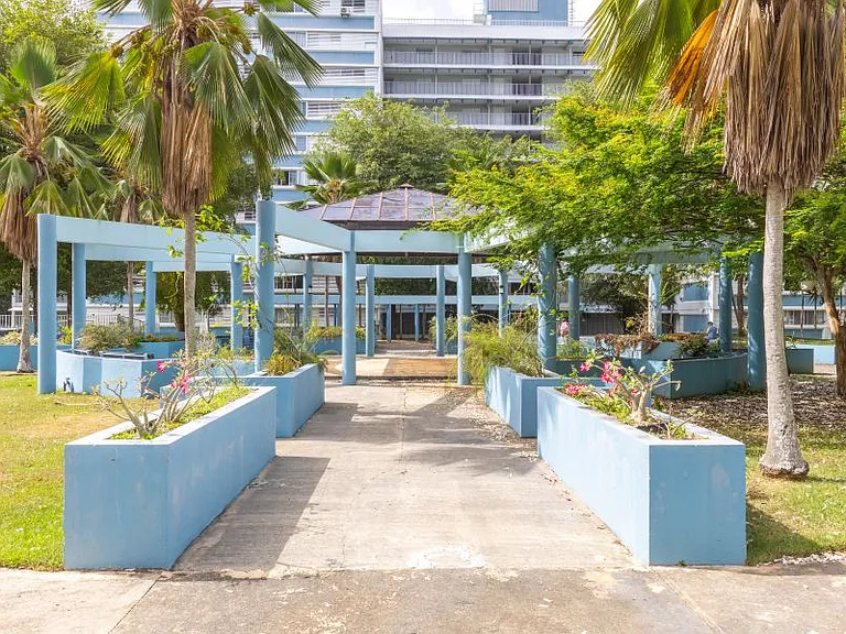 Calle Eider 701 Cond Almendros Plaza 1 Apt 608 — Photo 7