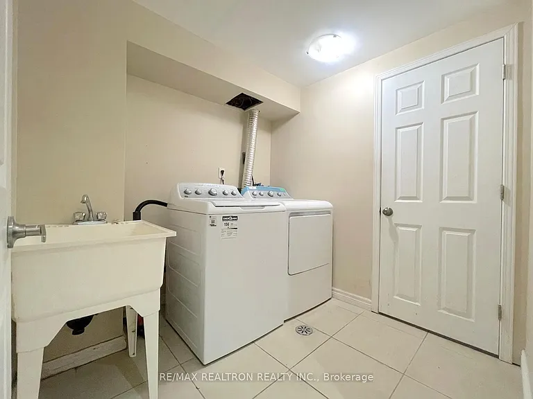 365 Mississauga Valley Blvd #LOWER — Photo 20