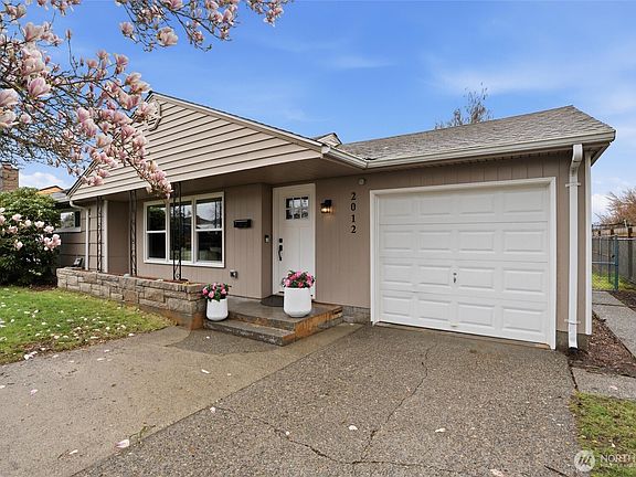 3rd image of 2012 Nipsic Avenue