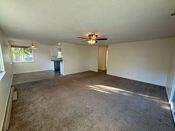 4th image of 875 Cambridge St