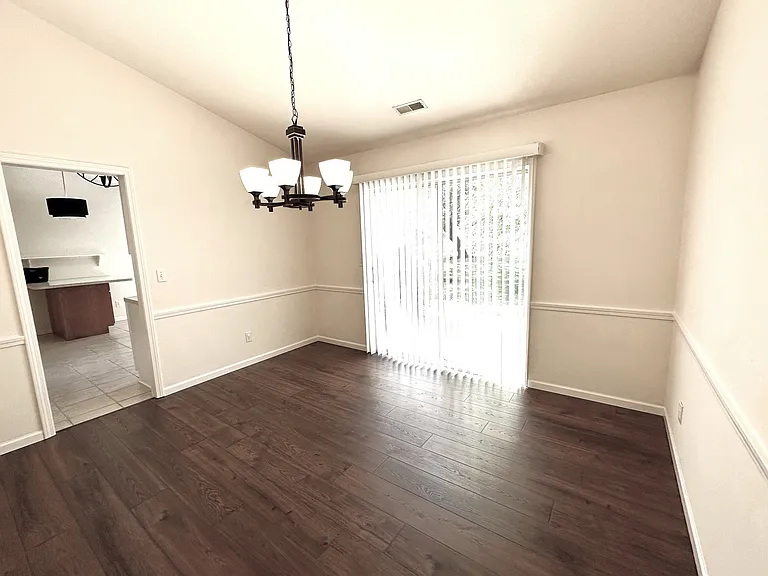 Flexible bonus/dining room view 2