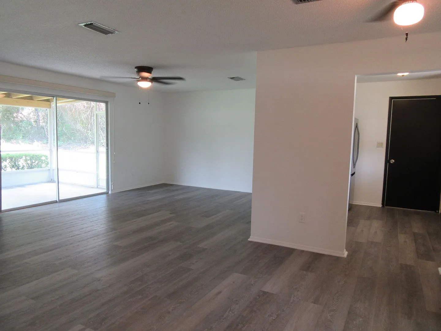 Charming Marion Oaks 2 bed/2 bath — Photo 4