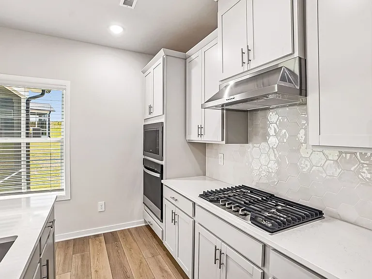 528 Southland Dr — Photo 11
