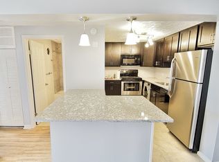 Olmsted Falls Village Apt - SPO Properties, Olmsted Falls, OH 44138