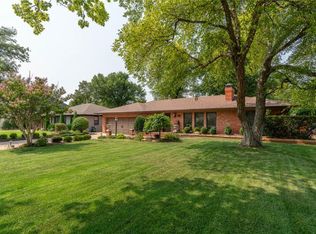 1823 Drakestone Ave, Nichols Hills, OK 73120