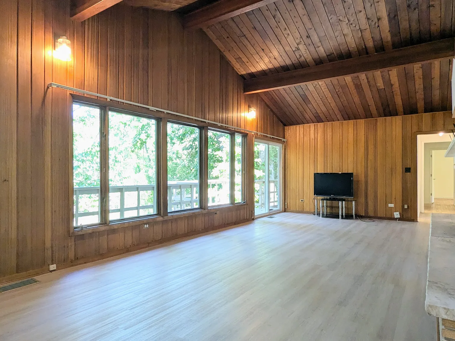 3 bed, 1606 sqft, $3,495 — Photo 4