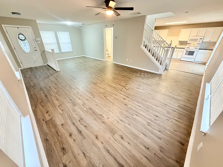 10107 Sunset Pl — Photo 3
