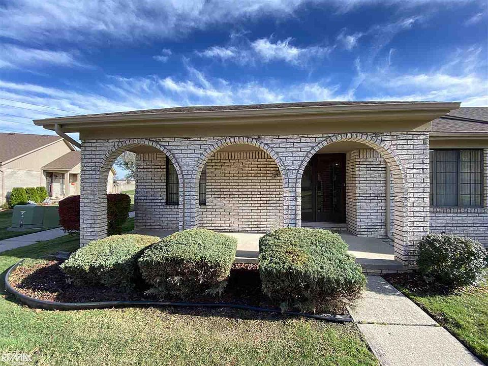 1st image of 29237 Scarborough Dr