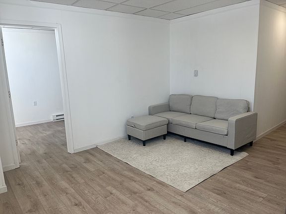 4th image of 99 Robinson Pl #1