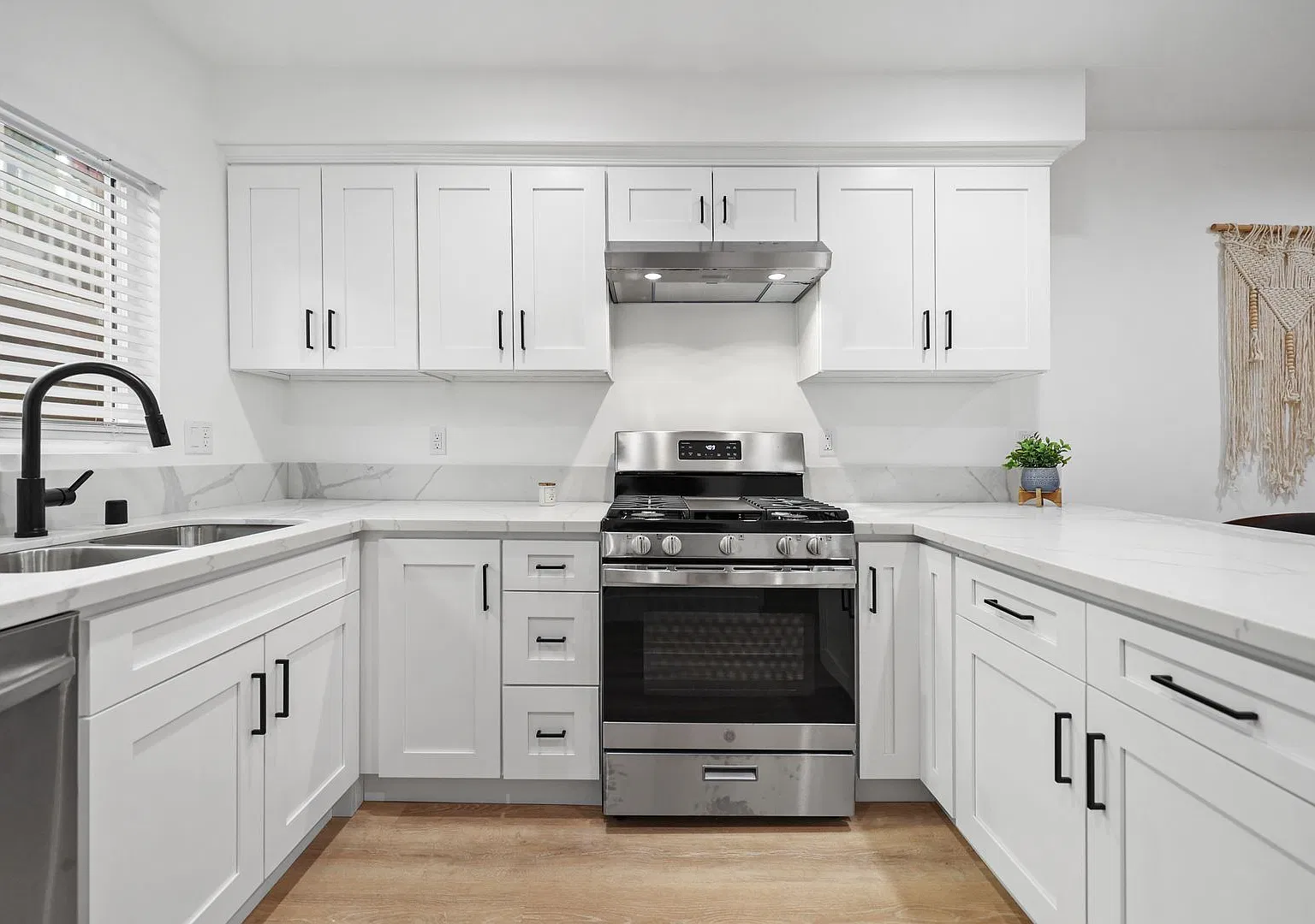 945 N Beaudry Ave — Photo 4