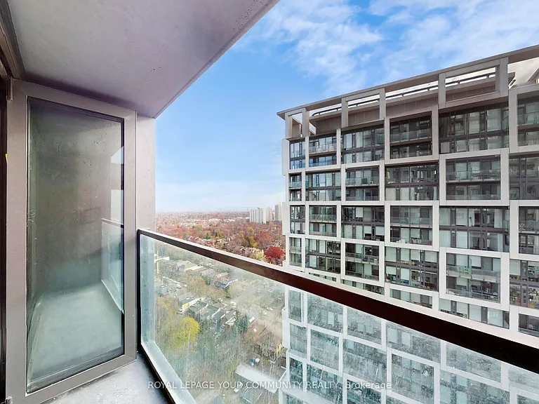 20 Soudan Ave #2504 — Photo 29
