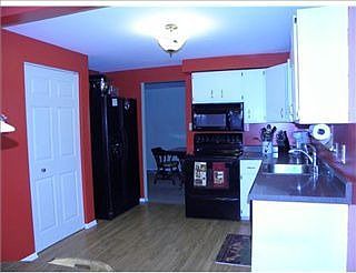 3rd image of 100 Wayne Dr