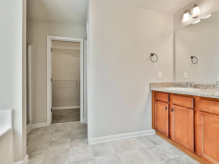 5037 Pioneer Pkwy — Photo 13