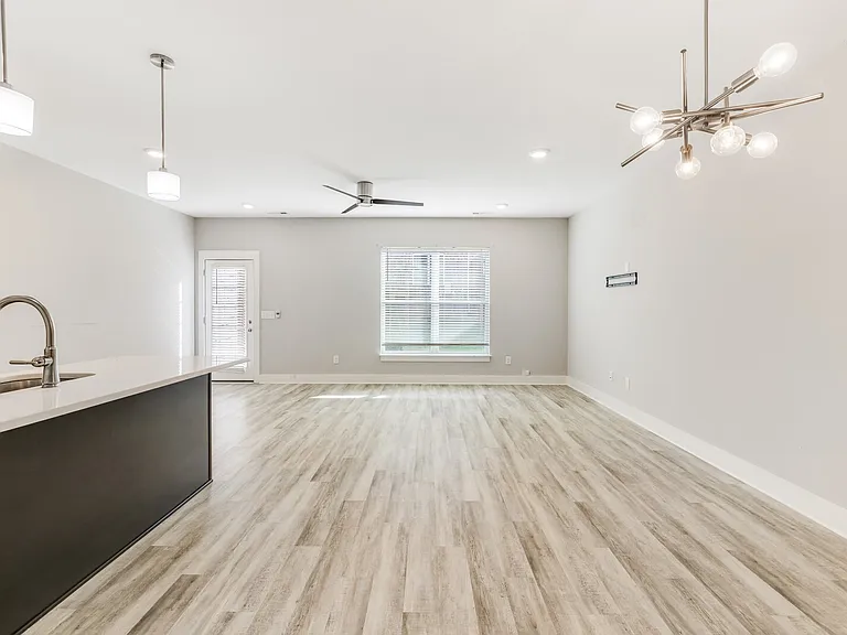 1311 Halter Park Dr — Photo 6