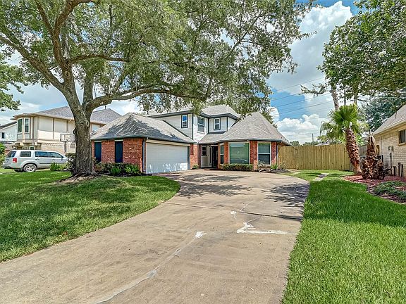4th image of 2915 Arrowhead Dr