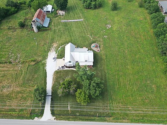 5th image of 2995 Longview Rd