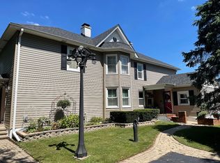 3202 Walkup Rd, Crystal Lake, IL 60012