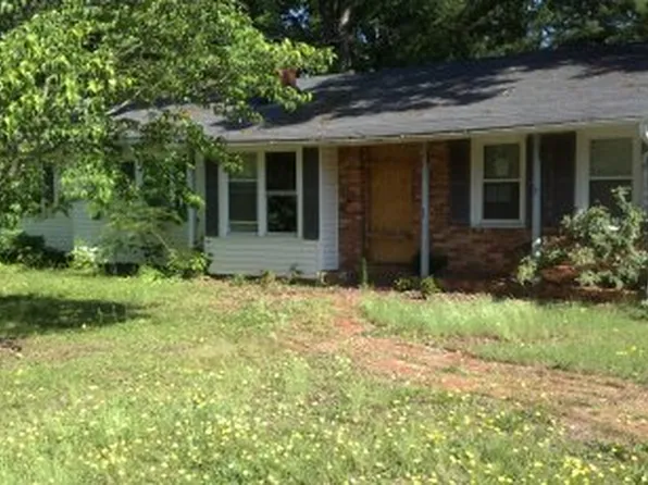 408 W 3rd Ave, Easley, SC 29640