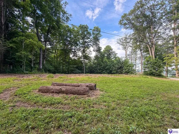 16 Ferncliff Rd, Brandenburg, KY 40108