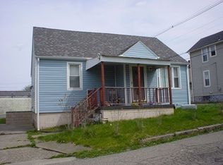 421 Dunn St, Chester, WV 26034