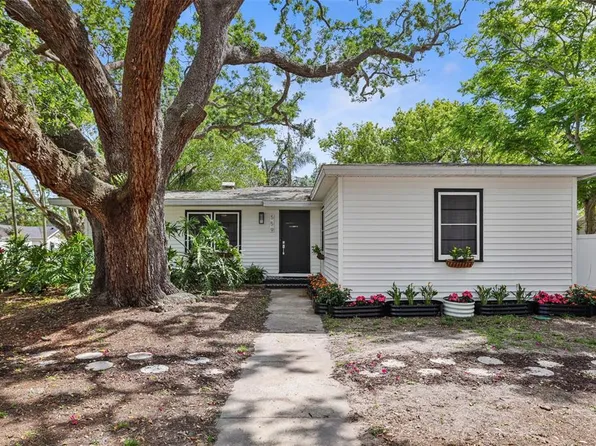 559 Scotland St, Dunedin, FL 34698