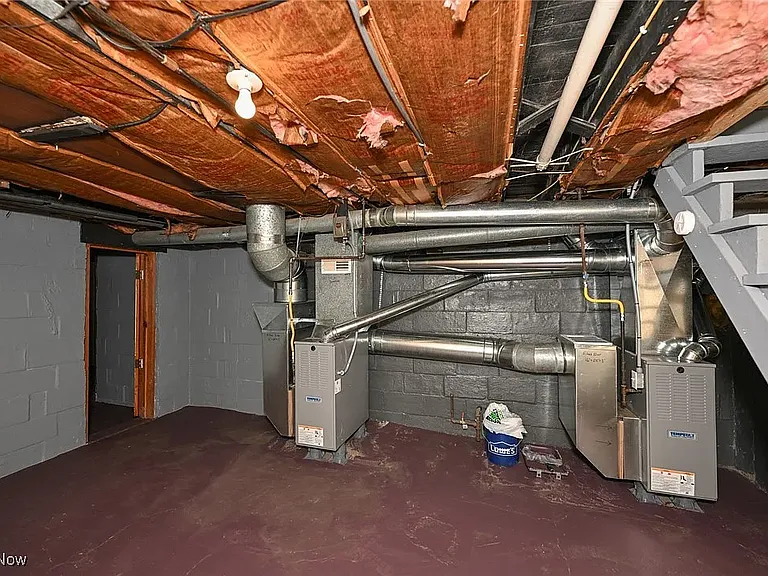 Large unfinished basement