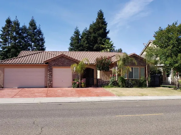 494 1st St, Escalon, CA 95320