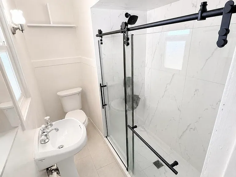2555 Virginia St #206 — Photo 3