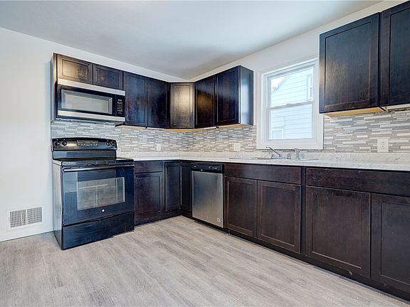 2nd image of 337 Dunn St